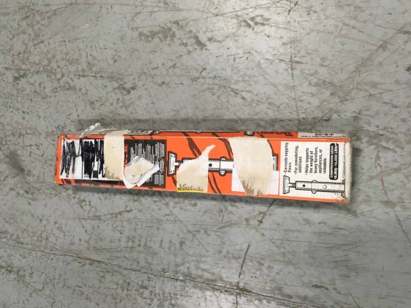lot 25 image: Tiger Brand Super S 4 ft. 7 in. Jack Post- open box