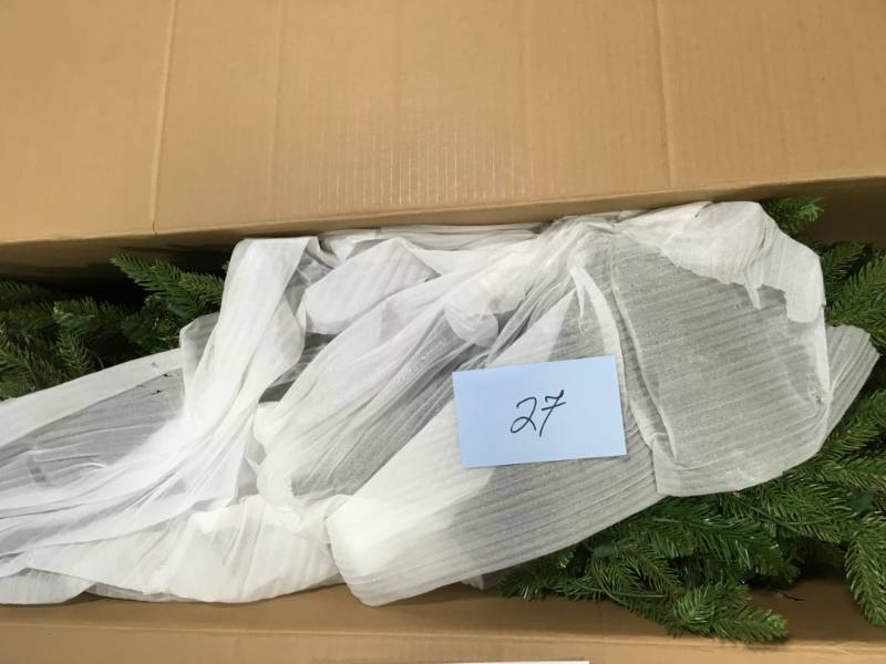 lot 27 image: 6.5-ft. Pre-Lit Feel Real Avalon Spruce Artificial Christmas Tree- open box