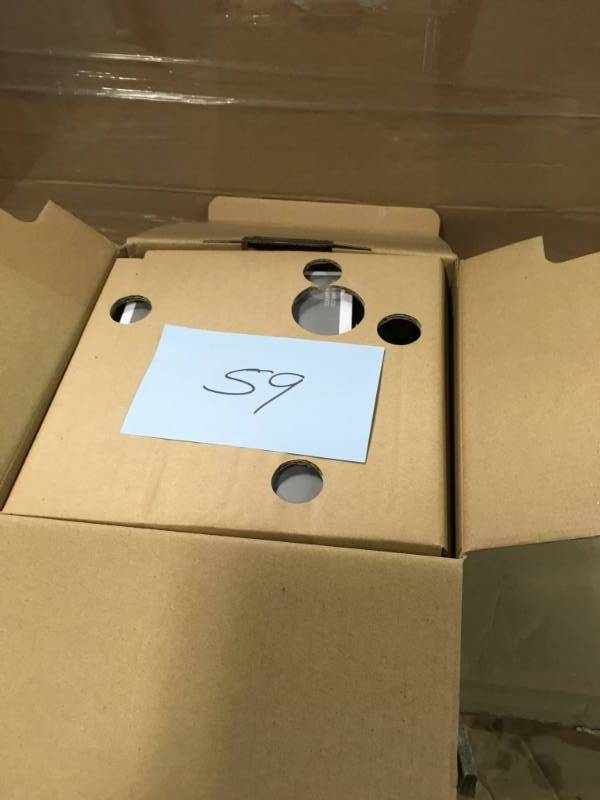 lot 59 image: Vornado 1559 BTU 750-Watt Portable Electric Fan Heater Furnace VH203 Personal Vortex- open box