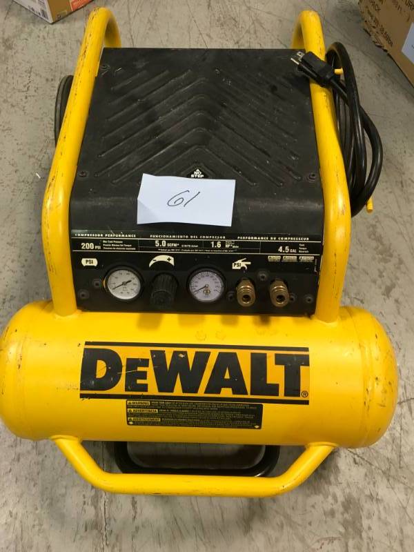 lot 61 image: DEWALT 4.5 Gal. Portable Electric Air Compressor- good condition