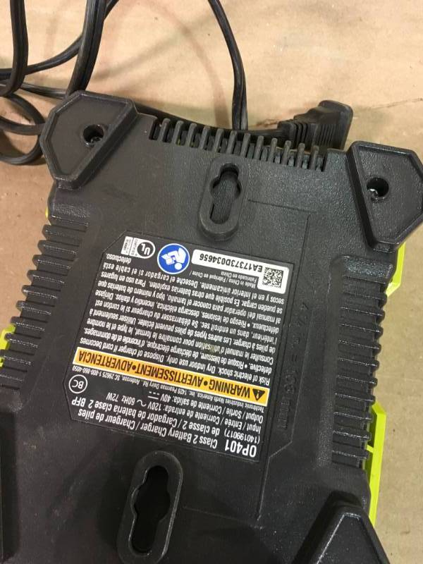 lot 148 image: 40-Volt Lithium-Ion Charger- good condition