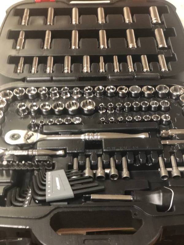 lot 4 image: Husky Mechanics Tool Set (111-Piece)