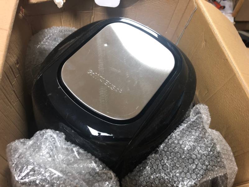 lot 51 image: 5.8 Qt. 8-in-1 Black Electric Air Fryer by GoWISE USA