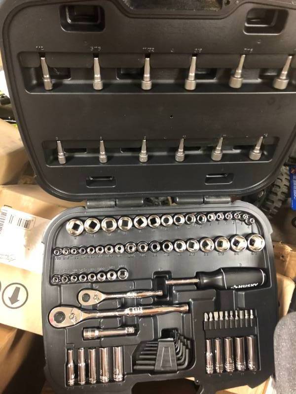 lot 101 image: Husky Mechanics Tool Set (92-Piece)