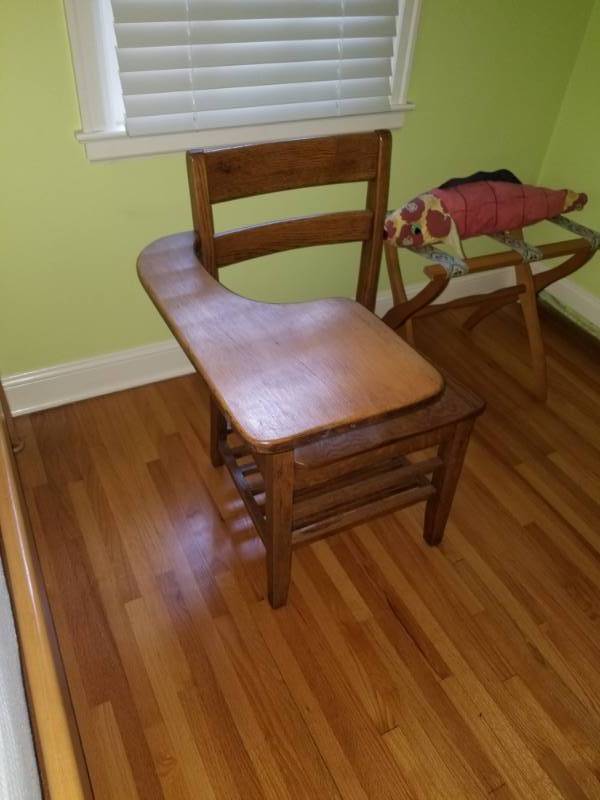 lot 47 image: Antique Oak School Desk