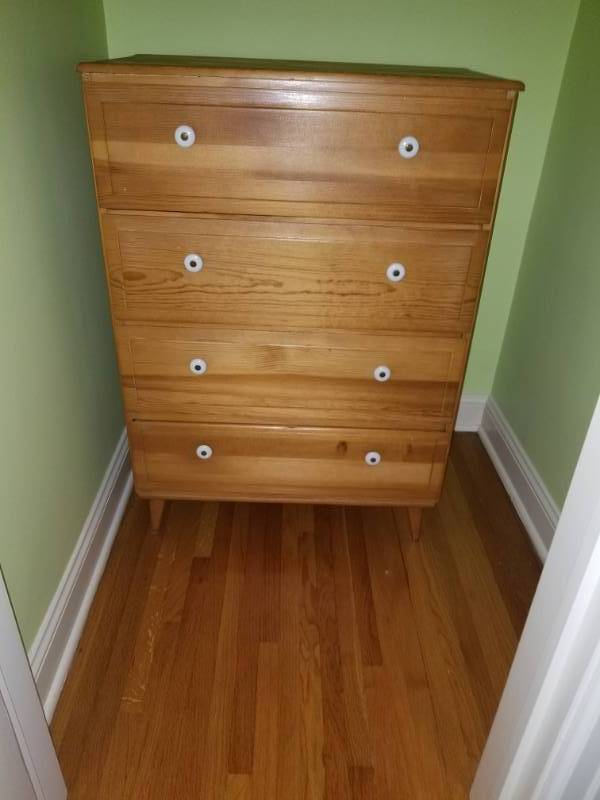 lot 48 image: Convenient Bedroom Dresser
