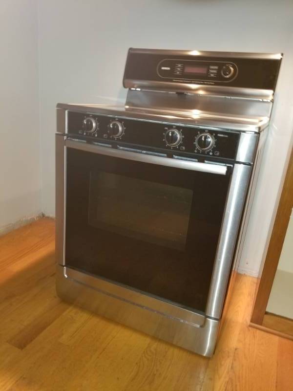 lot 5 image: Bosch Stand Alone Range 700 Series - Stainless SteelHES7052U