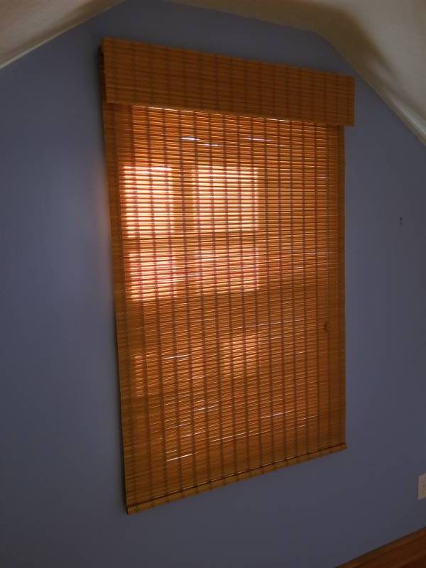 lot 32 image: Provenance Woven Wood Shades buy Hunter Douglas