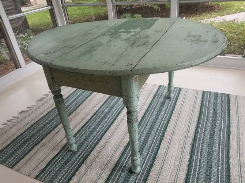 lot 31 image: Rustic Cottage Farmhouse Drop Leaf Table