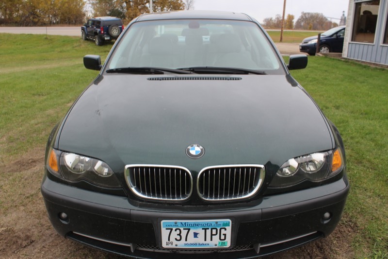 lot 4351 image: 2003 BMW 3 Series 330i - 118,585 Miles -