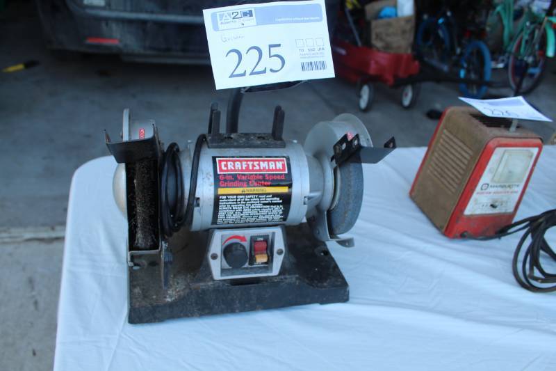 lot 225 image: Craftsman 6in. Variable Speed Grinding Center