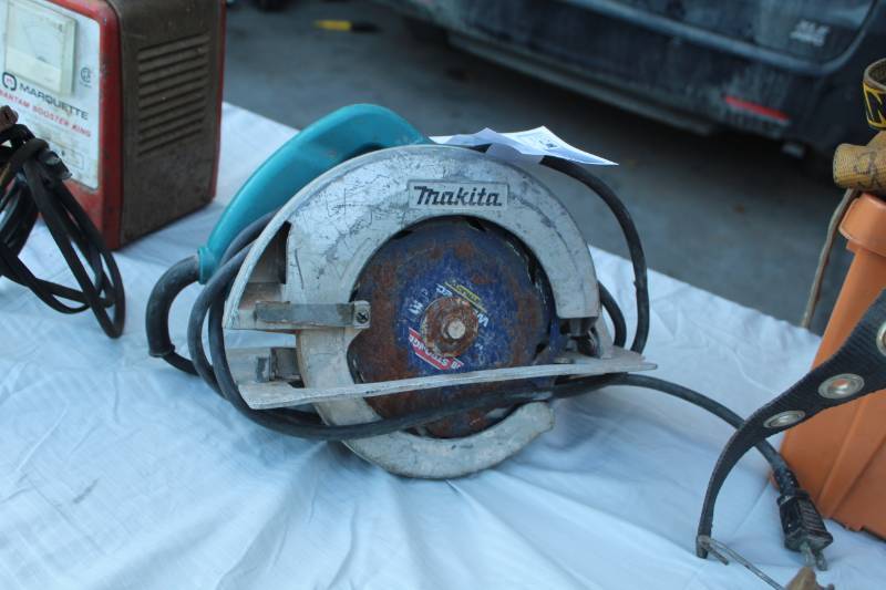 lot 227 image: Makita 7-14in. Circular Saw 5007F
