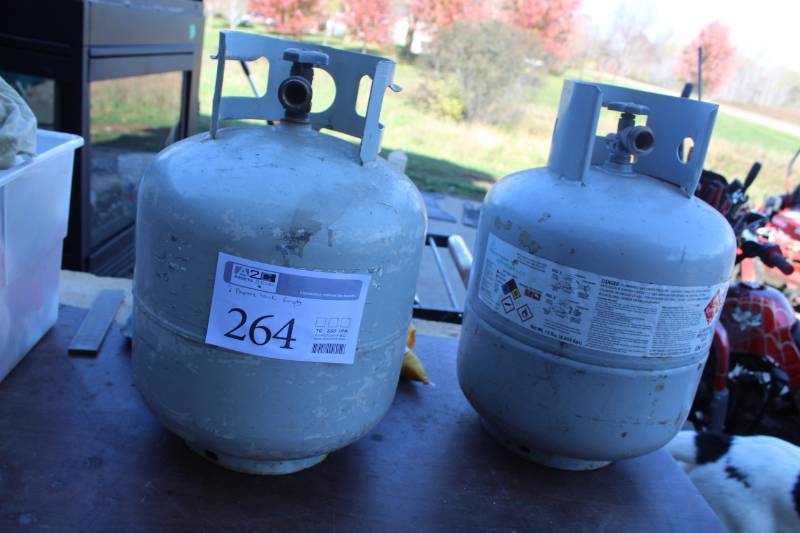 lot 264 image: Lot of (2) Propane Tanks