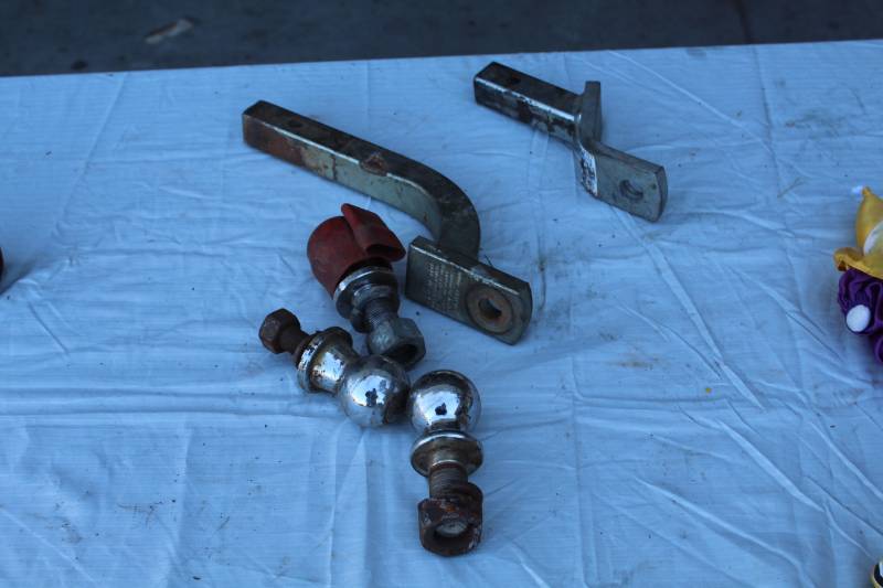 lot 279 image: Lot of (5) Hitch Balls, Hitch Assemblies