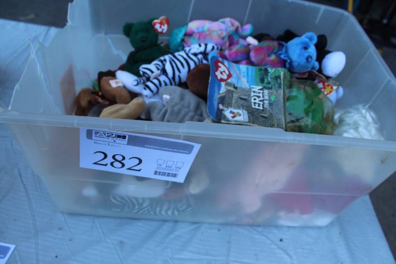 lot 282 image: Beanie Babies