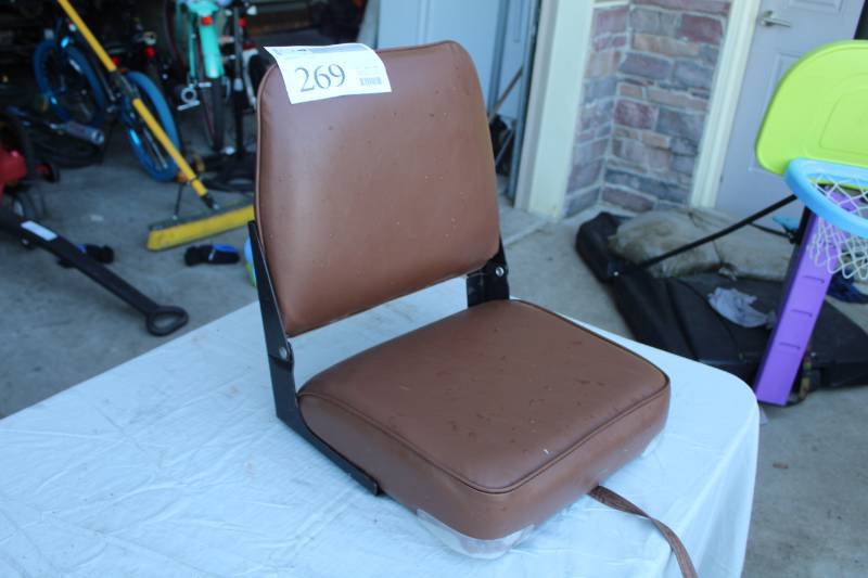 lot 269 image: Boat Seat