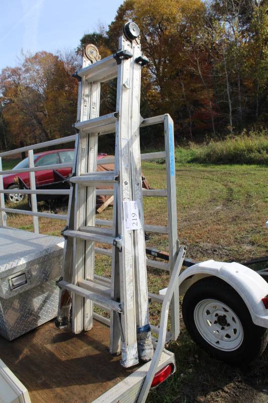lot 219 image: 15ft. Aluminum Extension Ladder