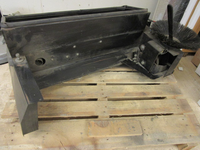 FLOOR SWEEPER COMPONENT