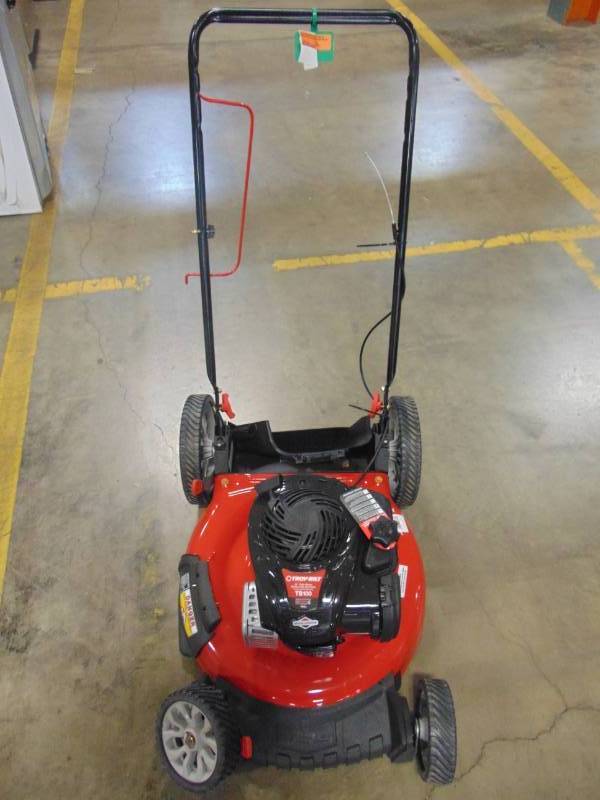 lot 39 image: Troy-bilt 21 in. 140 cc 500e Series Briggs & Stratton Gas Walk Behind Push Mower with 2-in-1 Cutting TriAction Cutting System TB100