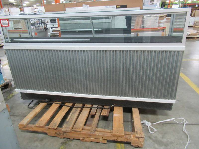 lot 250 image: UNDERWRITERS LABORATORY, INC. WIRED RETAIL DISPLAY CABINET, With Light And Locking Capability 72 X 20 X 40 Tall. Some ScratchesChips - In Nice Condition.