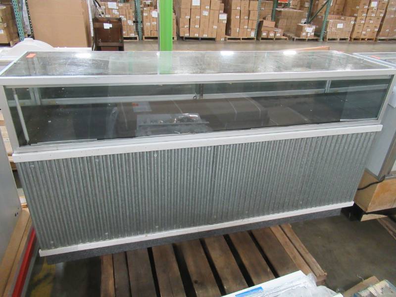 lot 253 image: UNDERWRITERS LABORATORY, INC. WIRED RETAIL DISPLAY CABINET, With Light And Locking Capability 72 X 20 X 40 Tall. Some ScratchesChips - In Nice Condition.