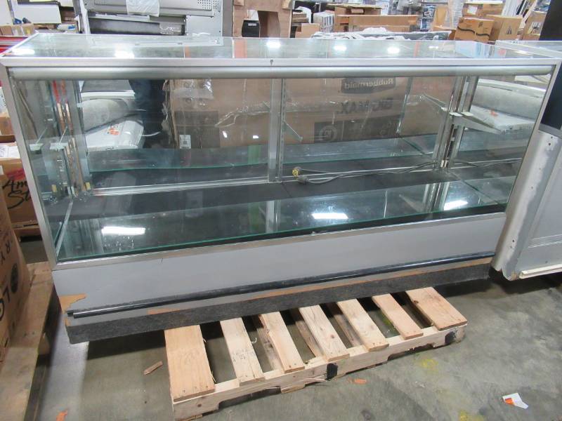 lot 254 image: UNDERWRITERS LABORATORY, INC. WIRED RETAIL DISPLAY CABINET, With Light And Locking Capability 72 X 20 X 40 Tall. Some ScratchesChips - In Nice Condition.