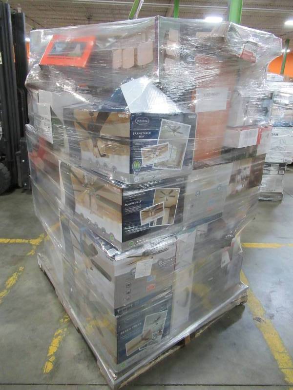 lot 303 image: WHOLESALE MIXED PALLET OF RETURNS - CEILING FANS AND LIGHTING