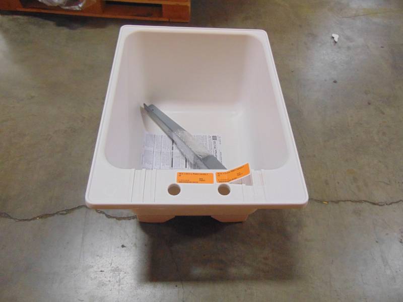 lot 105 image: MUSTEE 18 in. x 23.5 in. Plastic Laundry Tub 12C