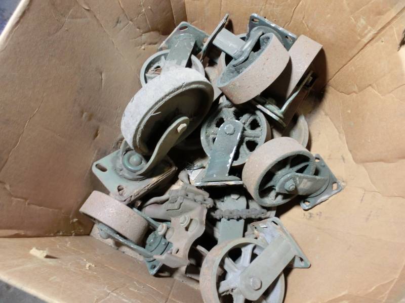lot 281 image: Box of caster wheels