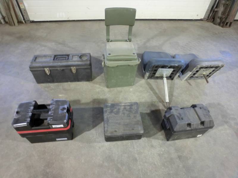 lot 291 image: Storage bins and content