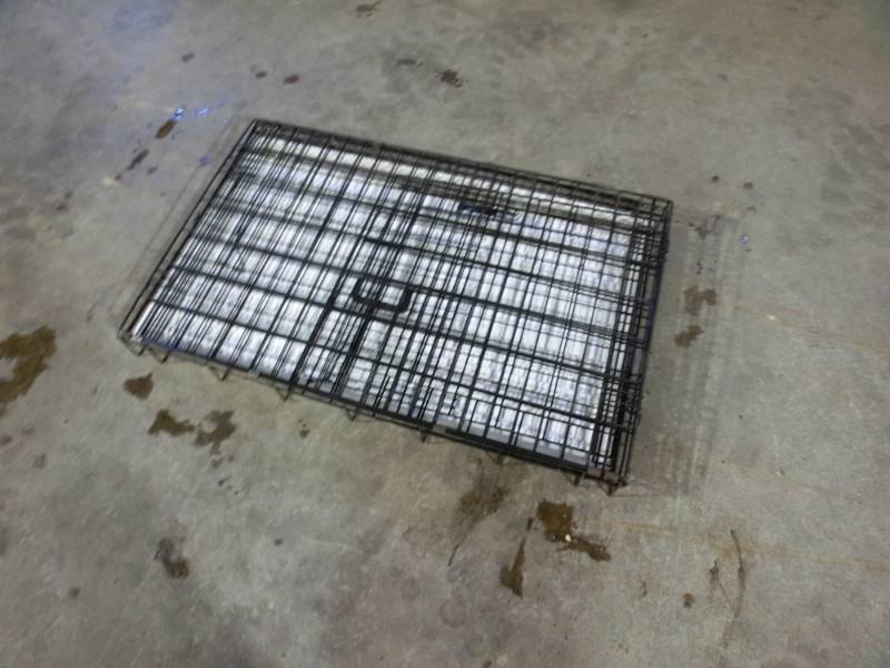 lot 294 image: Dog kennel