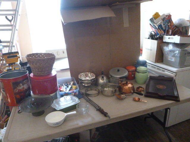 lot 52 image: Miscellaneous Kitchen Items