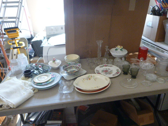 lot 57 image: Miscellaneous Kitchen Items