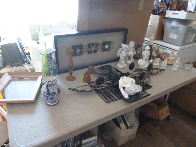 lot 60 image: Miscellaneous Home Dcor