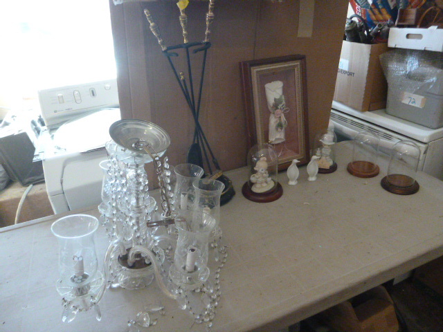 lot 61 image: Miscellaneous Home Dcor