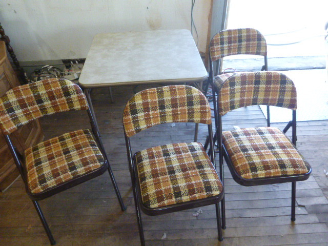 lot 69 image: Card Table and 4 Chairs