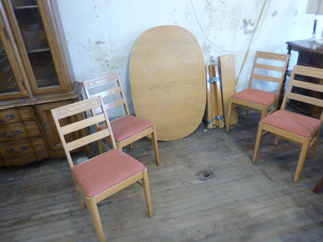 lot 9 image: Dining Table and Chairs