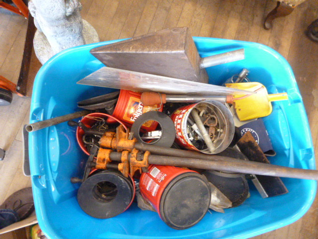 lot 30 image: Tote Full of ToolsHardware