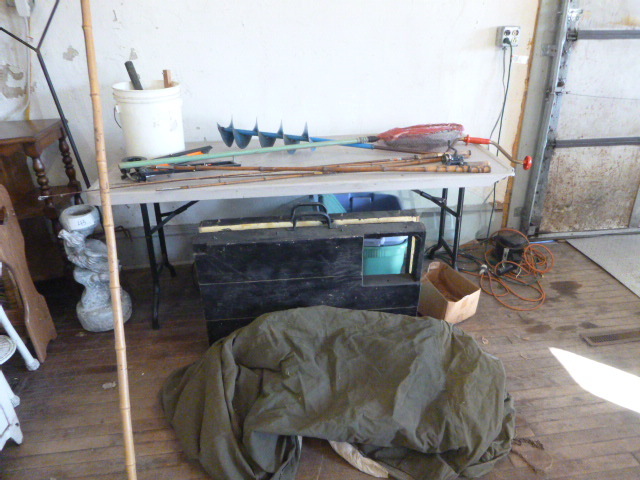 lot 47 image: Fishing Items