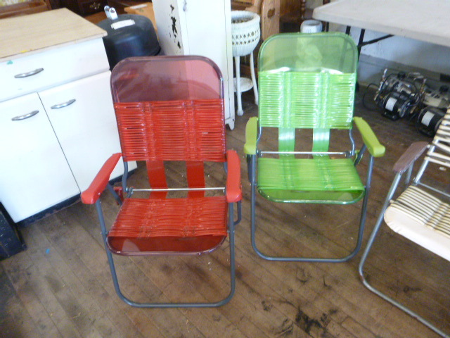 lot 48 image: 5 Folding Lawn Chairs