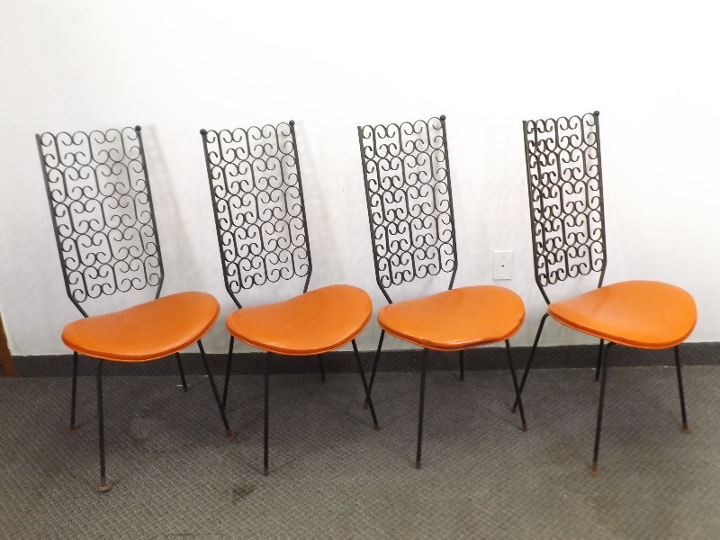 lot 33 image: 4 Mid Century Wrought Iron Chairs