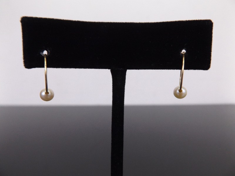 lot 60 image: 14k Yellow Gold Pearl Hoop Hook Latch Earrings