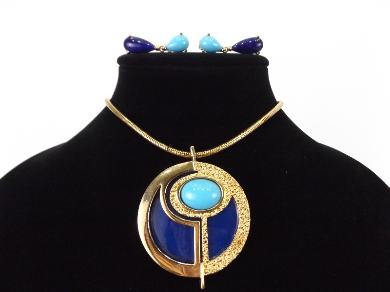 lot 70 image: Vintage PANETTA Faux Lapis and Turquoise Necklace and Earring Set