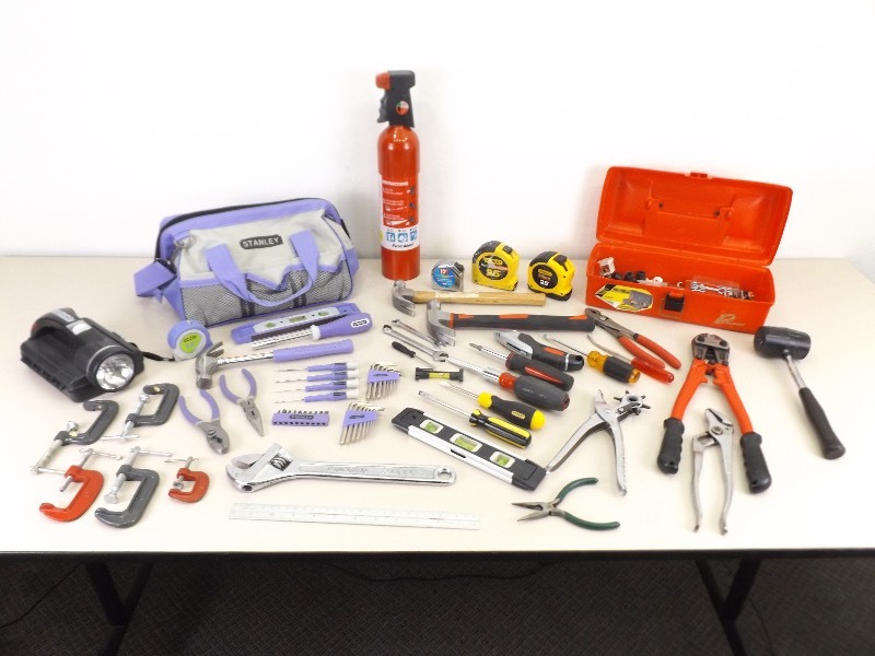 lot 97 image: Lot of HouseholdApartmentDorm Tools