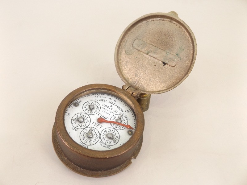 lot 98 image: Vintage Steampunk Bronze Case Worthington Calmet Water Gauge 