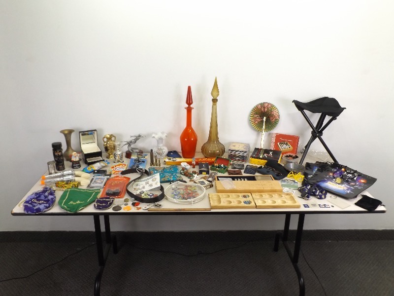 lot 100 image: Lot of Misc. Collectibles etc.