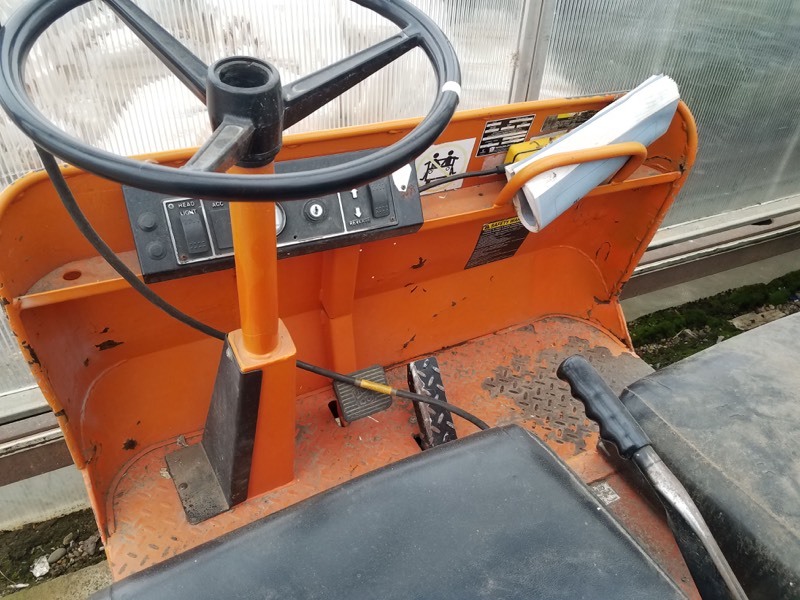 lot 25 image: Taylor Dunn 36Volt Electric Utility Cart