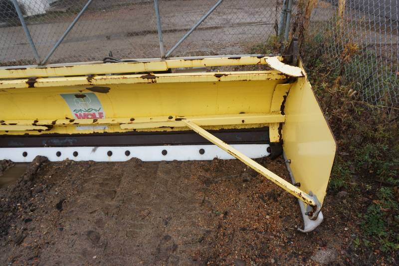 Snow Wolf Ultra Series Ultra 120 Universal Skid Loader Mount 10 Snow Pusher Snow Plow