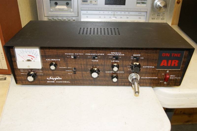 lot 13 image: Hy Gain CB Base Station Control Model 507