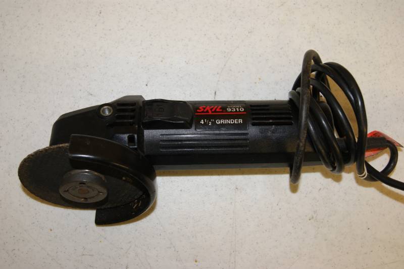 lot 26 image: Skil Electric Grinder